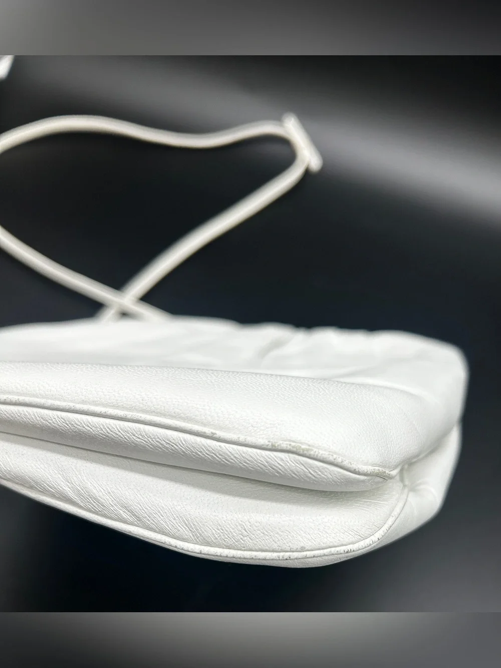 Vintage Judith Leiber White Leather Shoulder Clutch Bag Purse Gold Hardware Bow